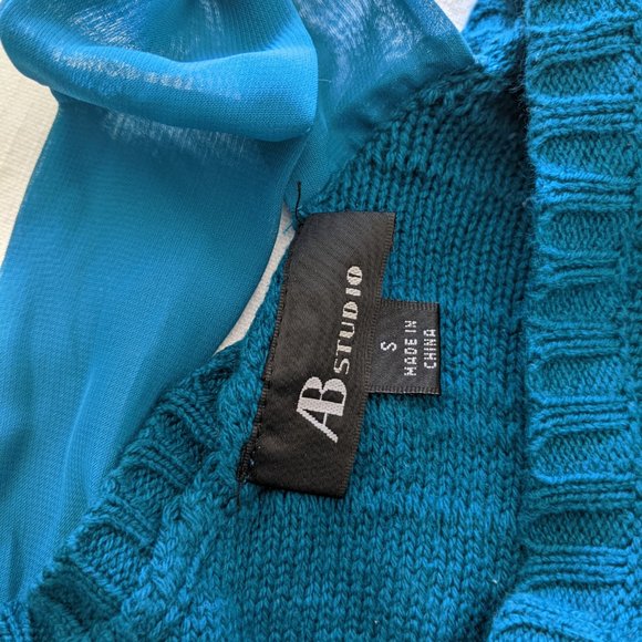 Teal v-neck bow sweater - Picture 5 of 6